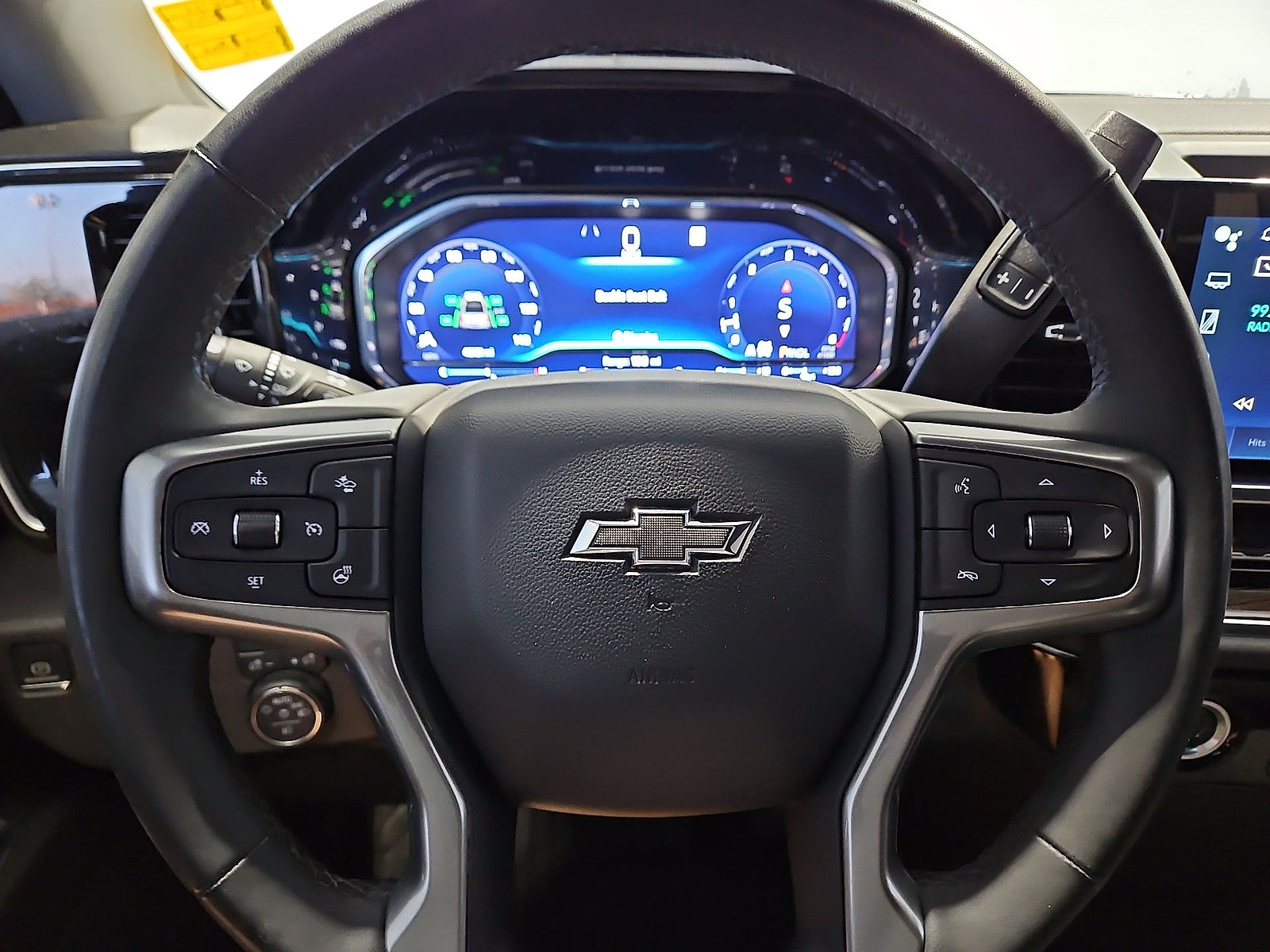Used 2023 Chevrolet Silverado 1500 RST w/ Z71 Off-Road Package AWD/4WD image 21