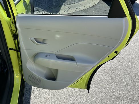 Used 2024 Hyundai Kona SEL w/ Convenience Package image 18