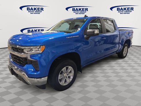 Used 2025 Chevrolet Silverado 1500 LT AWD/4WD image 7