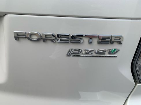 Used 2017 Subaru Forester 2.5i Premium w/ Popular Package #2A image 29