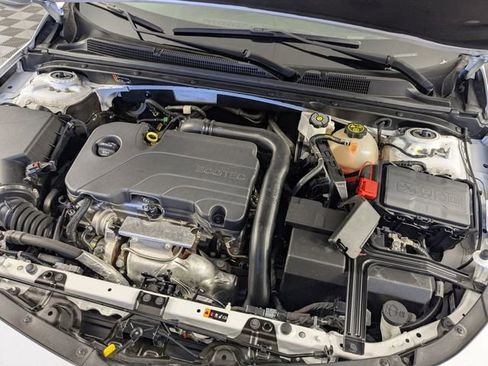 Used 2024 Chevrolet Malibu LT image 34