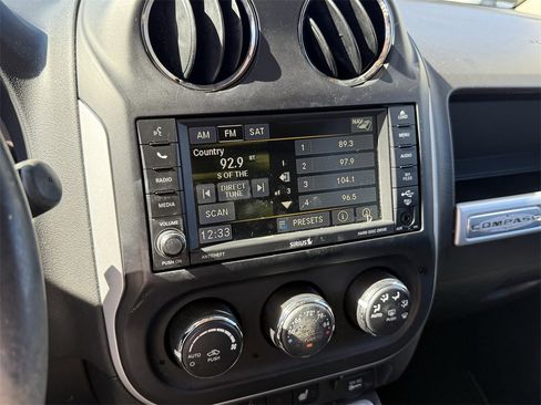 Used 2016 Jeep Compass High Altitude image 17