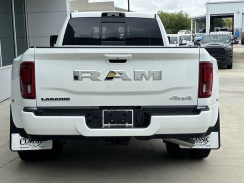 New 2026 RAM 3500 Laramie AWD/4WD image 4