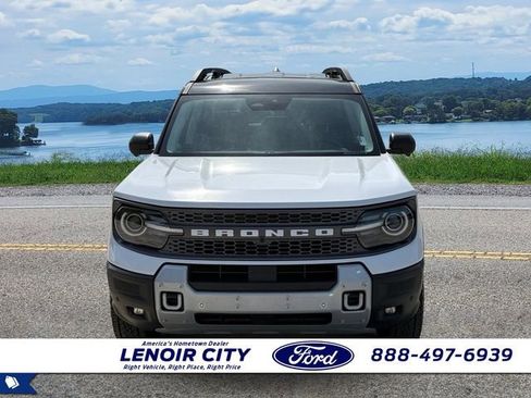 Used 2025 Ford Bronco Sport Badlands AWD/4WD image 8