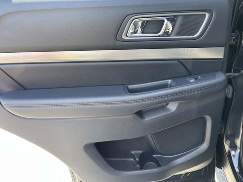 Used 2019 Ford Explorer XLT w/ Equipment Group 201A FWD image 13