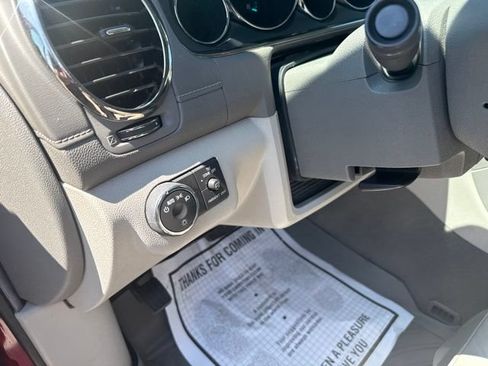 Used 2014 Buick Enclave Leather FWD image 28