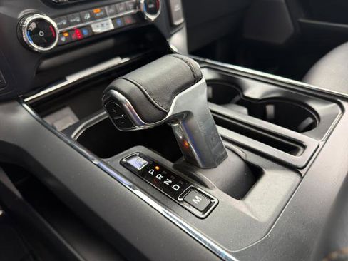 Certified 2025 Ford F150 Lariat w/ FX4 Off-Road Package image 30