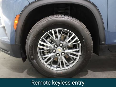 Certified 2025 Chevrolet Traverse LT AWD/4WD image 9