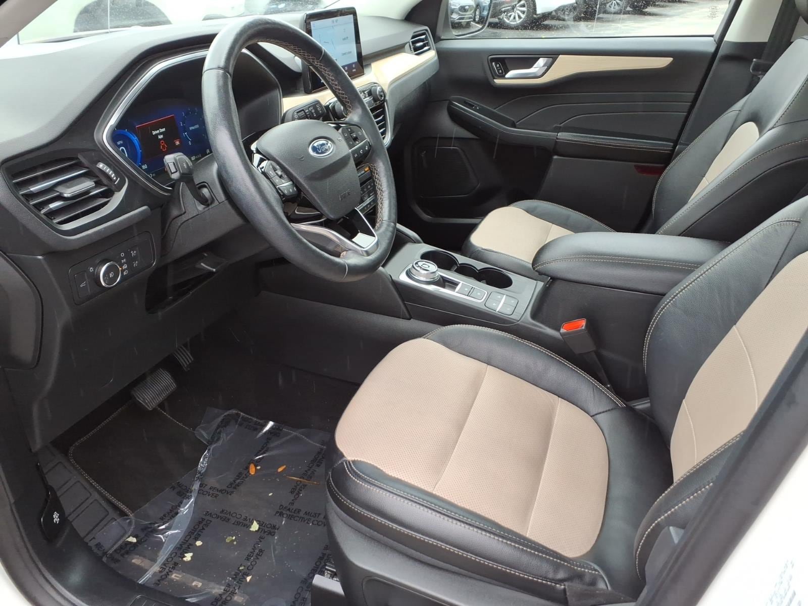 Certified 2022 Ford Escape Titanium w/ Titanium Elite Package AWD/4WD image 12