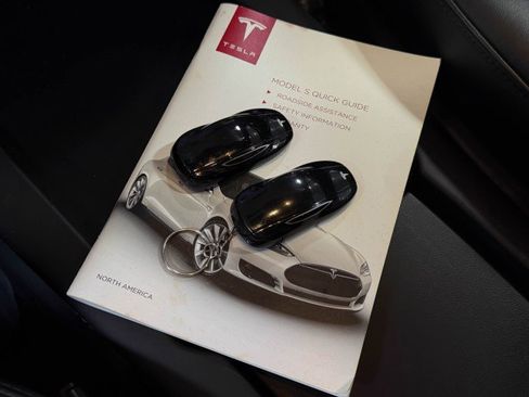 Used 2015 Tesla Model S 85 image 38