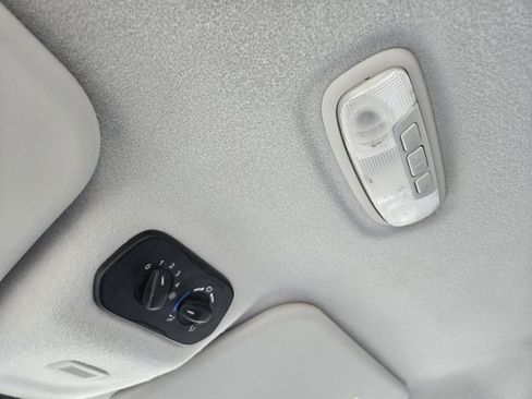 Used 2018 Ford Transit 150 XL RWD image 13