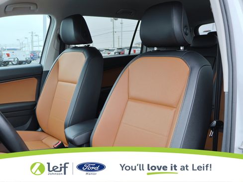 Used 2019 Volkswagen Tiguan SE image 12