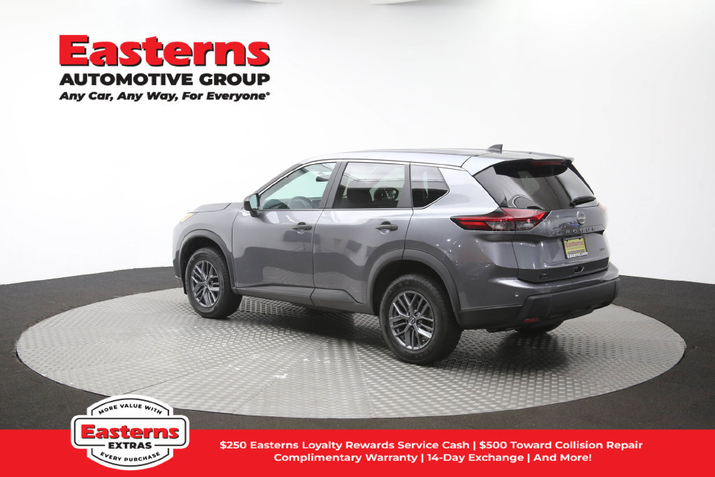 Used 2024 Nissan Rogue S AWD/4WD image 62