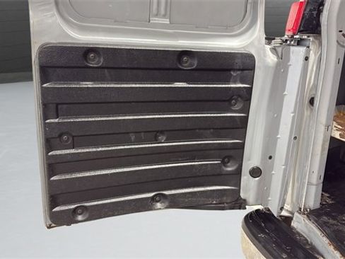 Used 2016 Chevrolet Express 3500 Extended image 23