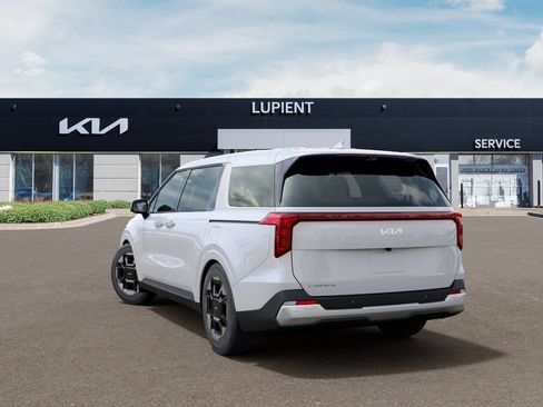New 2026 Kia Carnival EX FWD image 6