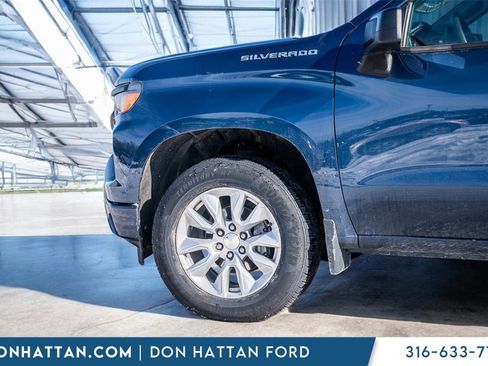 Used 2022 Chevrolet Silverado 1500 Custom image 29