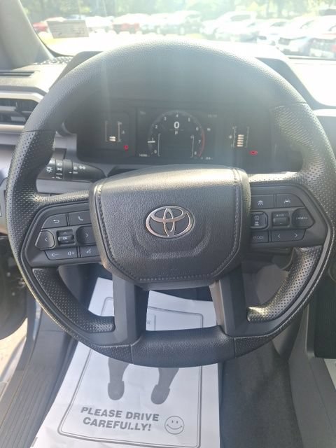 Used 2025 Toyota Tacoma SR5 AWD/4WD image 13
