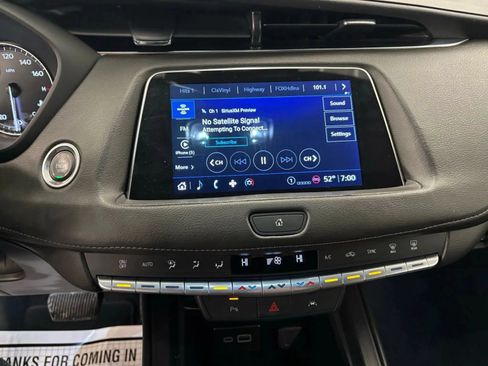 Used 2023 Cadillac XT4 Premium Luxury FWD image 38