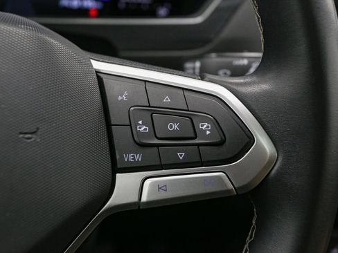 Certified 2022 Volkswagen Tiguan SE w/ Panoramic Sunroof Package image 40