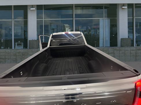 Certified 2024 Ford F450 Platinum w/ FX4 Off-Road Package image 13