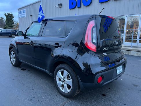 Used 2017 Kia Soul image 3