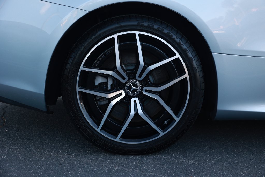 Used 2023 Mercedes-Benz E 450 Coupe image 9