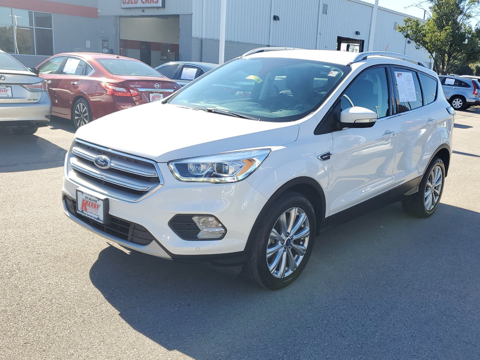 Used 2018 Ford Escape Titanium AWD/4WD image 2
