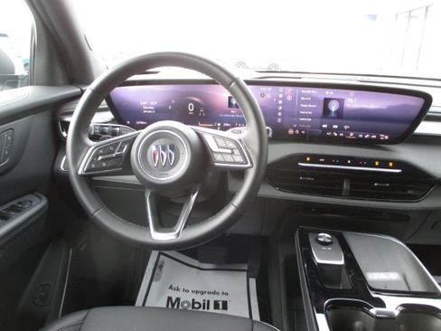 Used 2025 Buick Enclave Preferred image 13