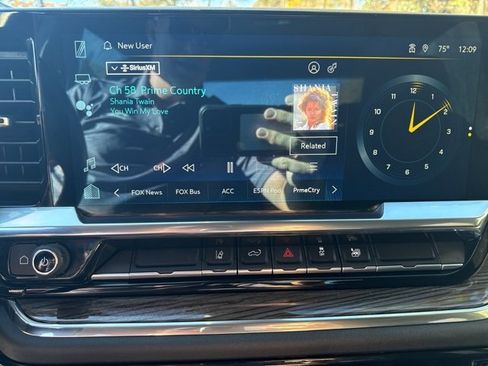 Used 2024 Chevrolet Silverado 2500 LT image 16