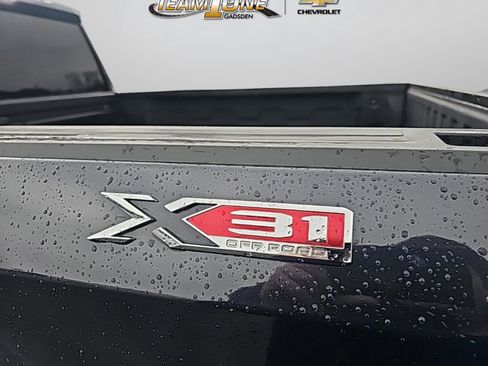 Used 2024 GMC Sierra 1500 Elevation image 12