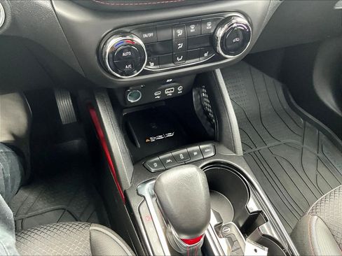 Used 2023 Chevrolet TrailBlazer RS w/ Technology Package image 25