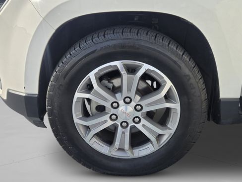 Used 2015 GMC Acadia SLT image 16