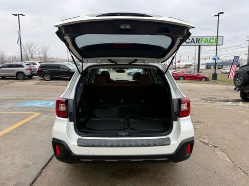 Used 2019 Subaru Outback 2.5i Touring image 12