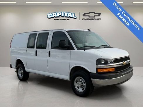 Used 2024 Chevrolet Express 2500 Work Van w/ Driver Convenience Package image 7