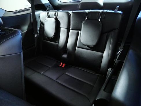 Certified 2021 Ford Explorer Limited AWD/4WD image 13