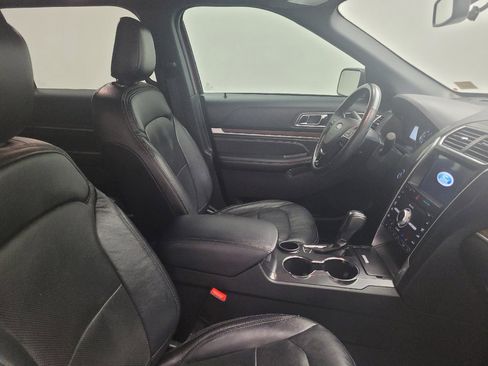 Used 2019 Ford Explorer Limited FWD image 21