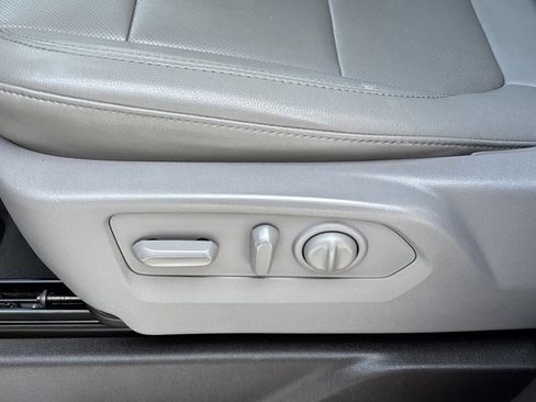 Used 2023 Chevrolet Silverado 3500 LTZ w/ LTZ Convenience Package image 20