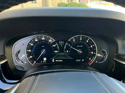 Used 2019 BMW 530i w/ Convenience Package RWD image 24