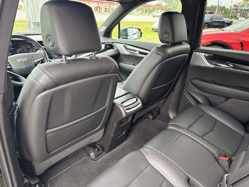 Used 2020 Cadillac XT6 Premium Luxury FWD image 13