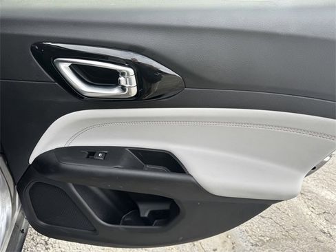 Certified 2022 Jeep Compass Limited image 15