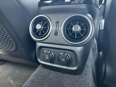 Used 2023 Kia Stinger GT-Line image 36