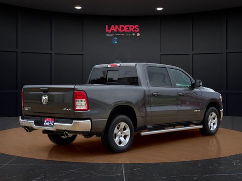 Used 2022 RAM 1500 Big Horn AWD/4WD image 4