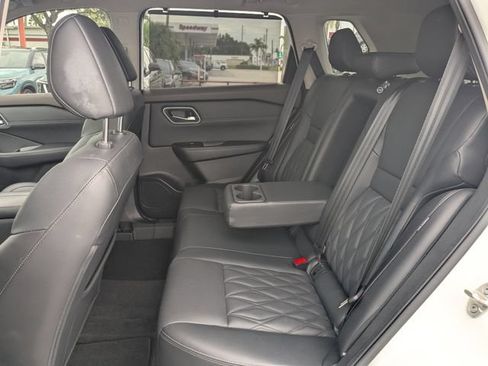 Used 2023 Nissan Rogue Platinum w/ Platinum Premium Package FWD image 13