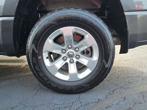 Used 2024 RAM 1500 Laramie image 26