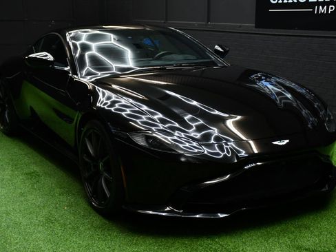 Used 2020 Aston Martin V8 Vantage Coupe RWD image 12