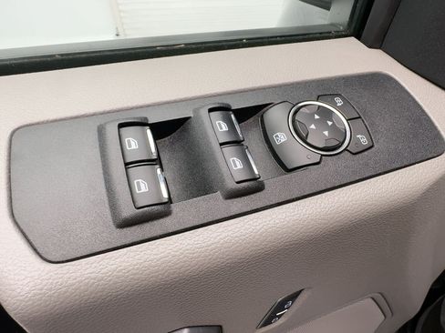 Used 2019 Ford F250 XLT w/ XLT Value Package image 13