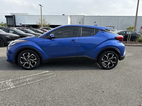 Used 2020 Toyota C-HR XLE image 7