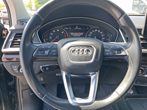 Used 2019 Audi Q5 2.0T Premium w/ Convenience Package AWD/4WD image 14