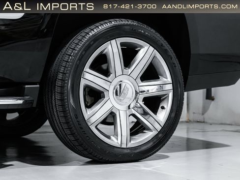 Used 2019 Cadillac Escalade Luxury image 21