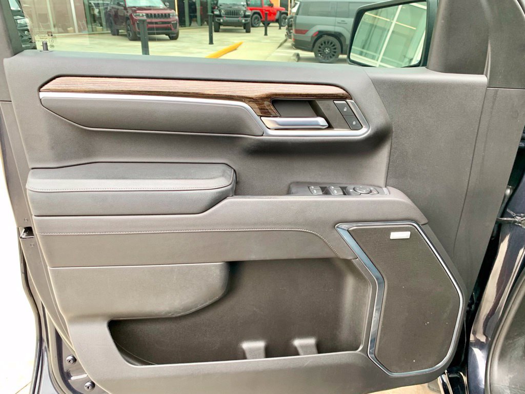 Used 2023 GMC Sierra 1500 Elevation w/ Elevation Premium Package RWD image 12